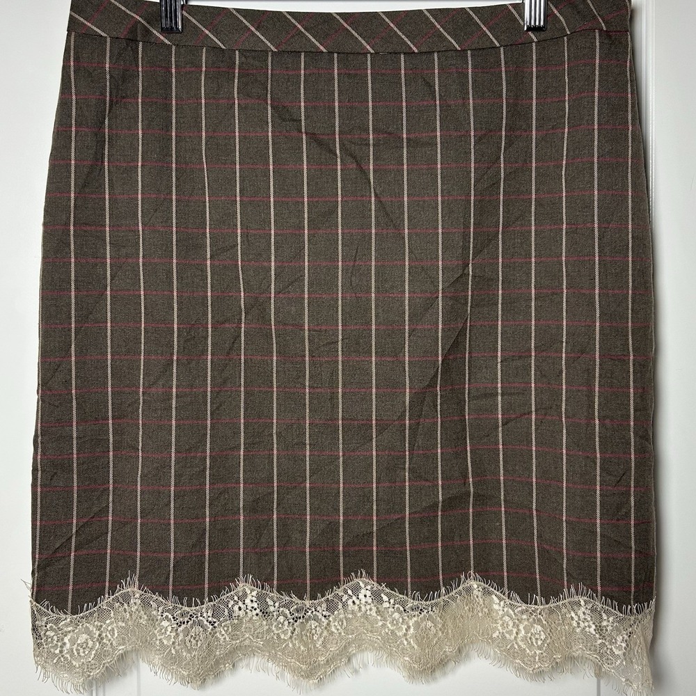 Chelsea28‎ Gray Plaid Cream Lace Trim Hem Mini Skirt Preppy Dark Academia Style